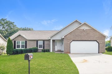 1528 CAVALIER DR MARYVILLE, TN 37803
